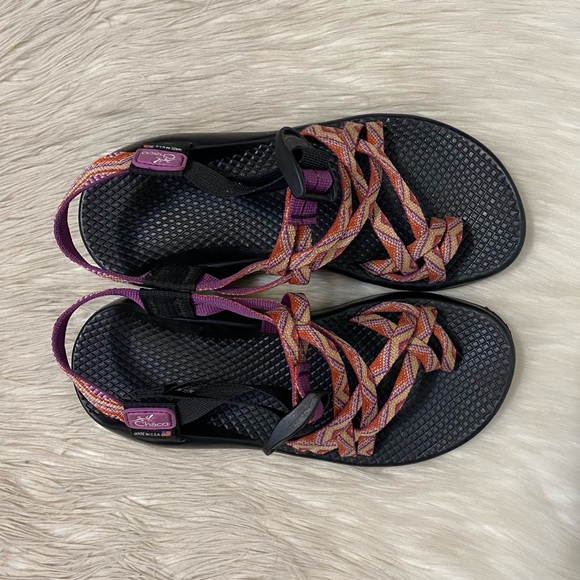 Chaco Purple Orange Yellow Geometric Print Toe Strap ZX/2 Colorado Sport Sandals - Picture 6 of 8